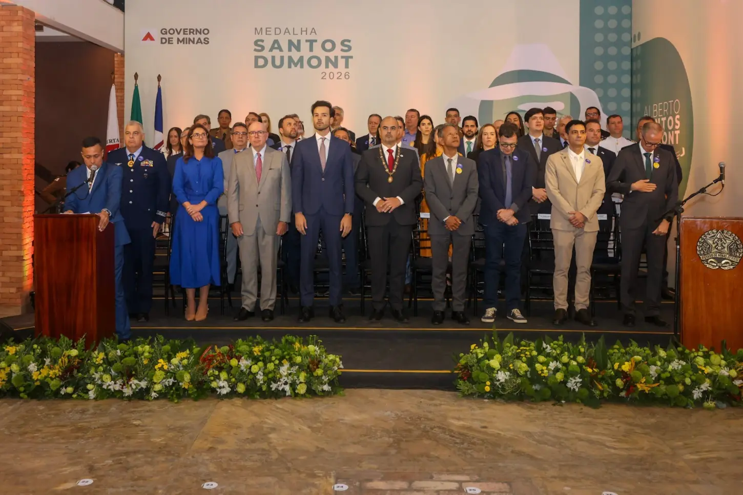 Educação é destaque em entrega de medalha histórica